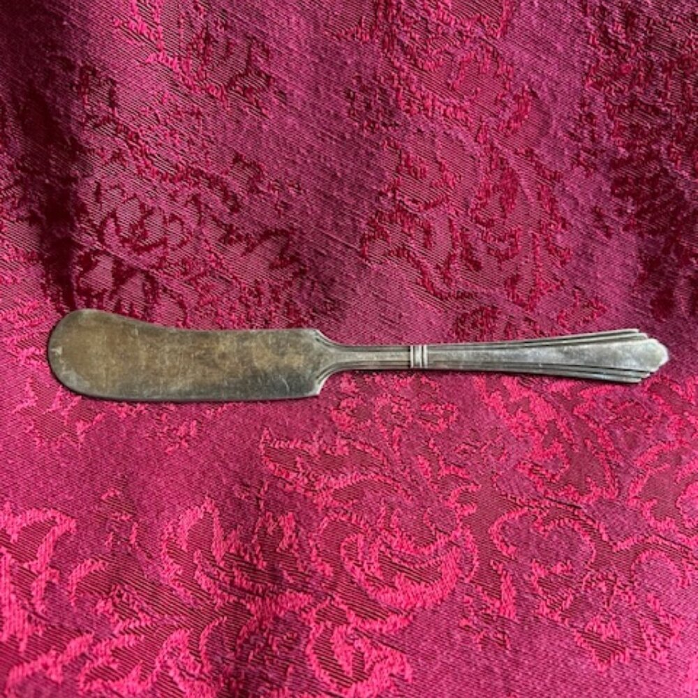 WILSHIRE SILVERPLATE BUTTER KNIFE